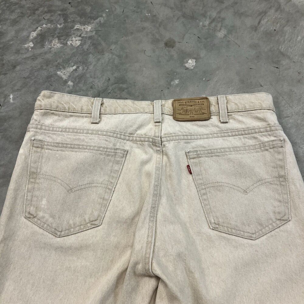 Vintage Levis Jeans Men 36x25 Beige 540 Relaxed Straight Leg Light Wash - Picture 10 of 11